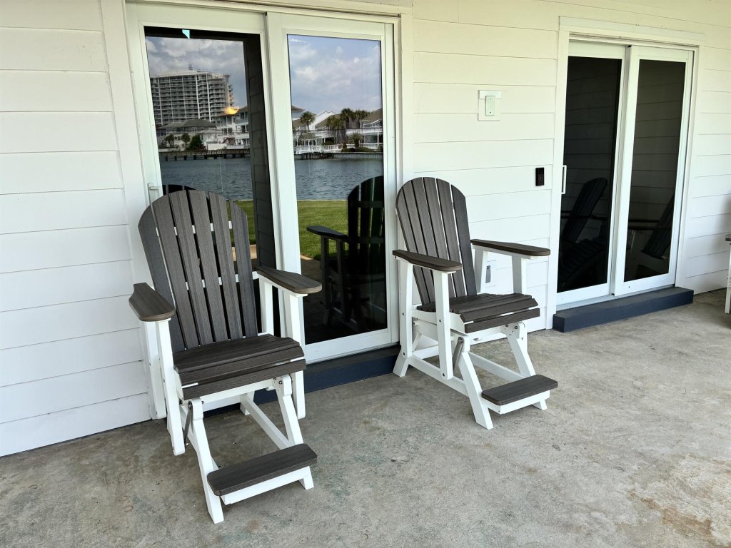 Shoreline Towers T/H 4-08 Vacation Rental in Destin - RedAwning