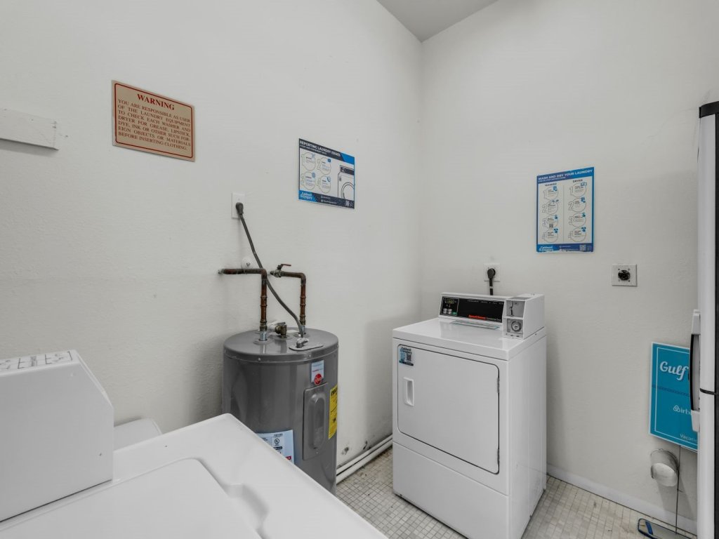 Sunrays Anchor Vacation Rental in Holmes Beach - RedAwning