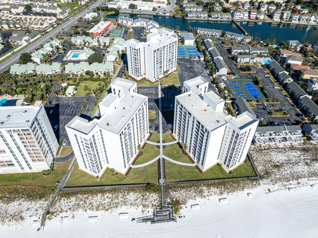 Shoreline Towers 3031 Vacation Rental in Destin - RedAwning
