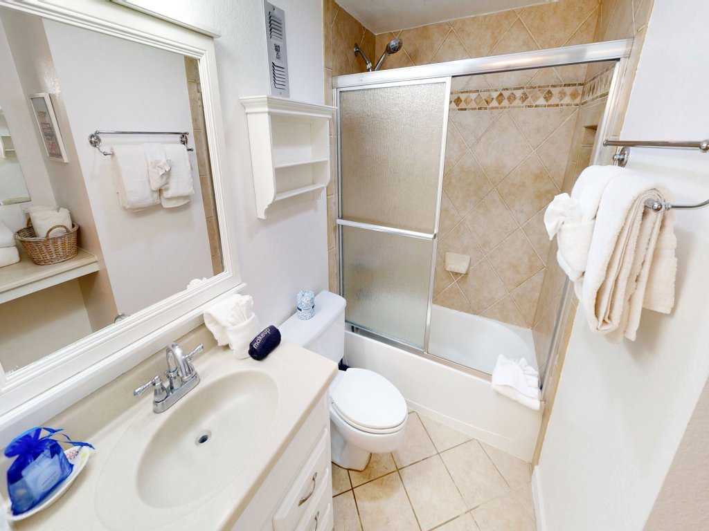 Shoreline Towers 2085 Vacation Rental in Destin - RedAwning