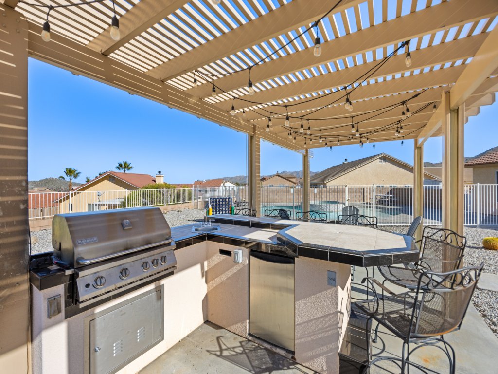 Casa Selecta - Pool, Hot Tub & Desert Skies Vacation Rental in California - RedAwning