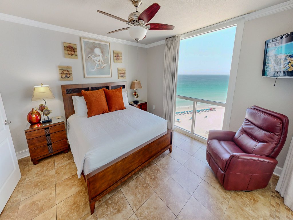 Shoreline Towers 1104 Vacation Rental in Destin - RedAwning