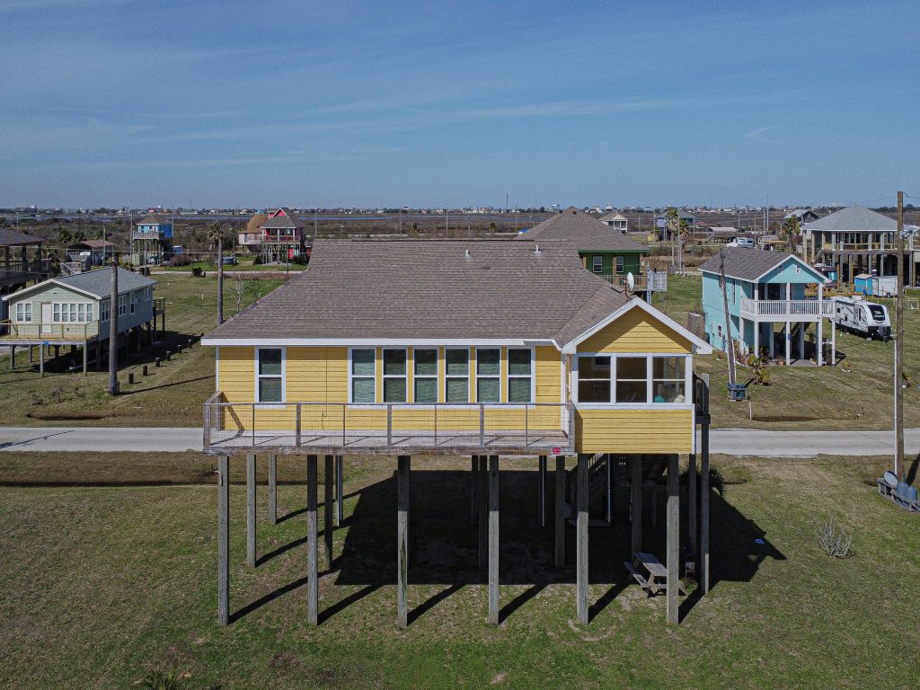 Sun and Moon Vacation Rental in Port Bolivar - RedAwning