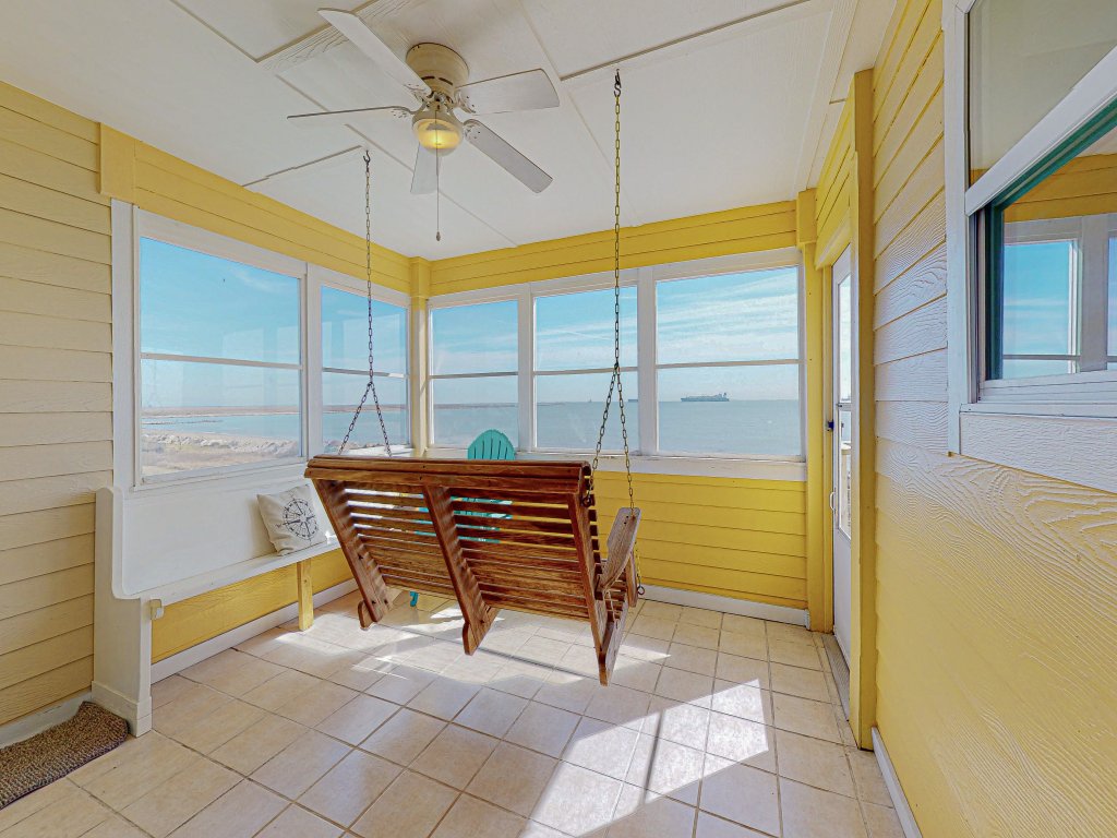 Sun and Moon Vacation Rental in Port Bolivar - RedAwning