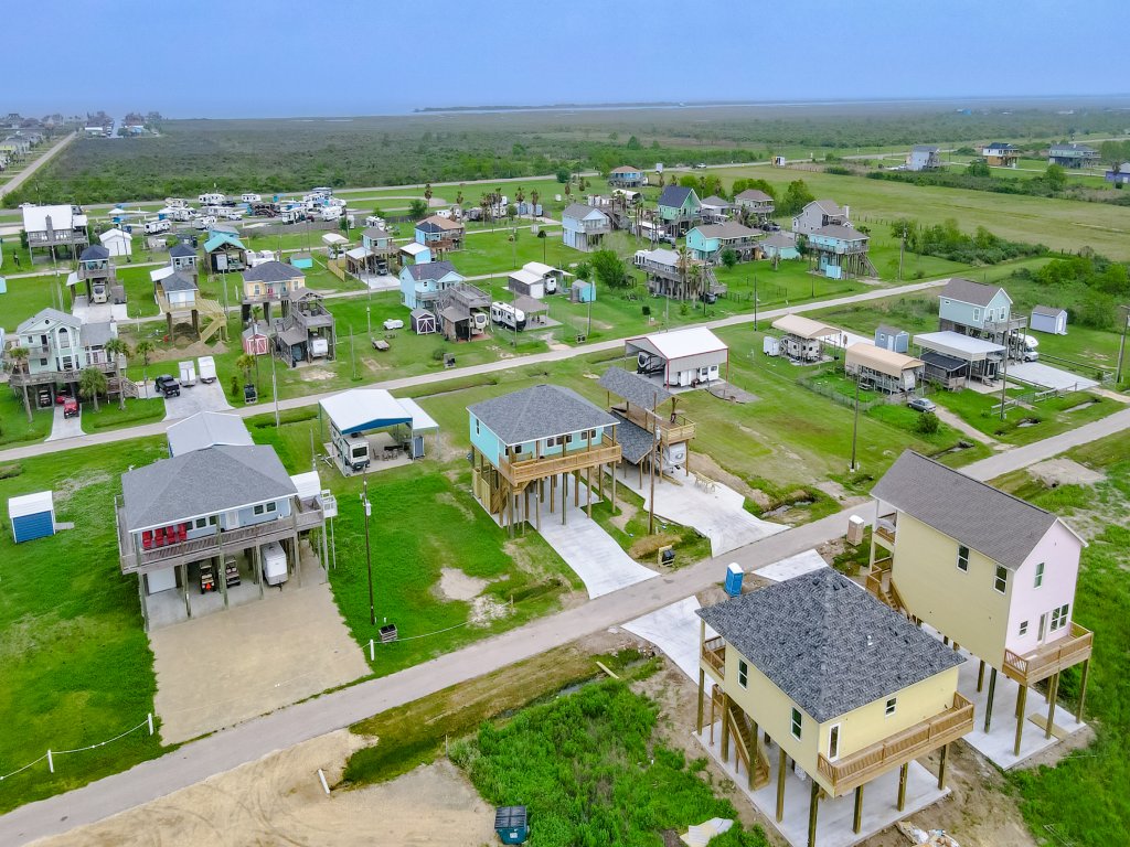 Jewel by The Sea Vacation Rental in Port Bolivar - RedAwning
