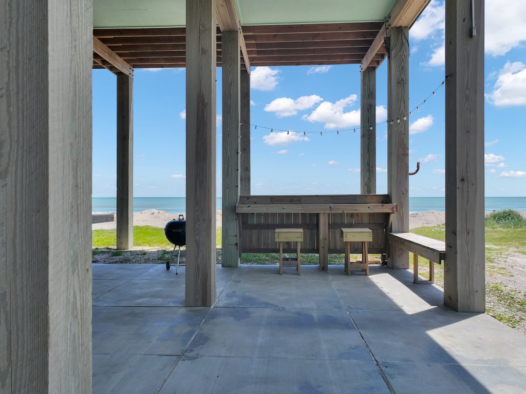 Sea Mist Vacation Rental in Gilchrist - RedAwning
