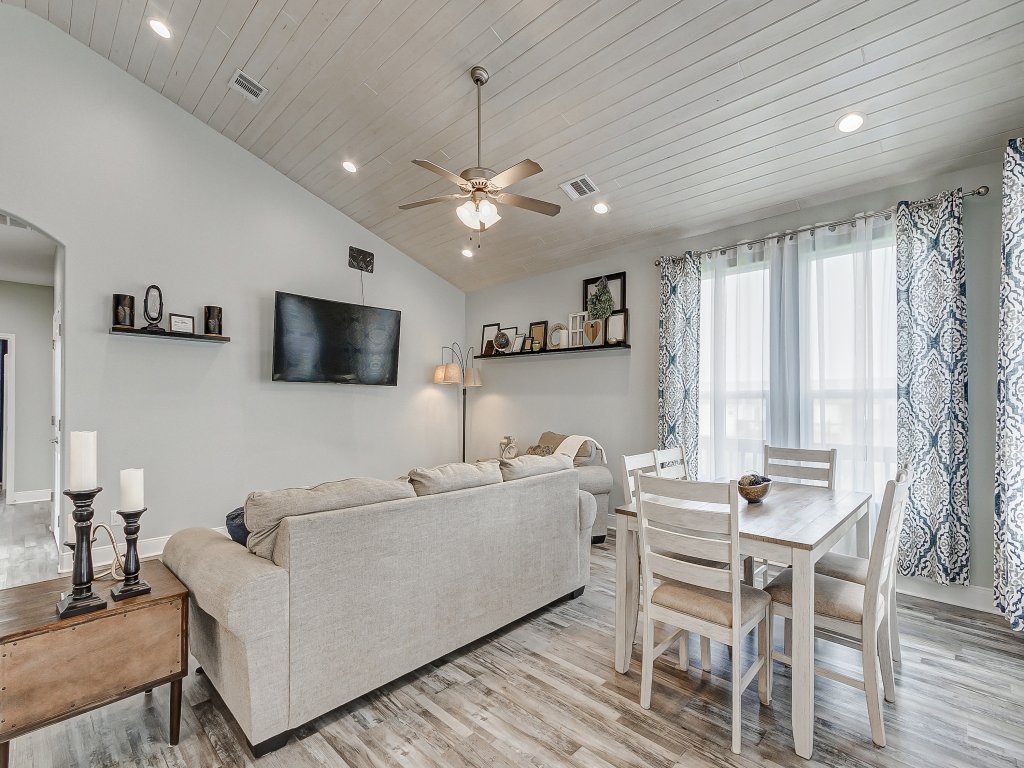 Casa Chillax Vacation Rental in Texas - RedAwning