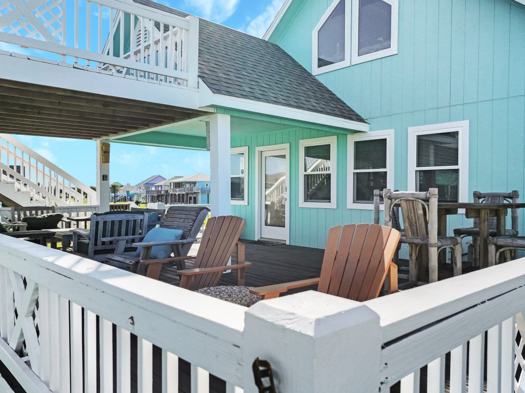 Beachy Keen Vacation Rental in Texas - RedAwning