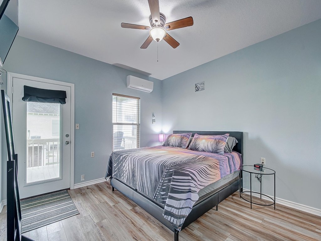 A Son of a Sol Vacation Rental in Texas - RedAwning