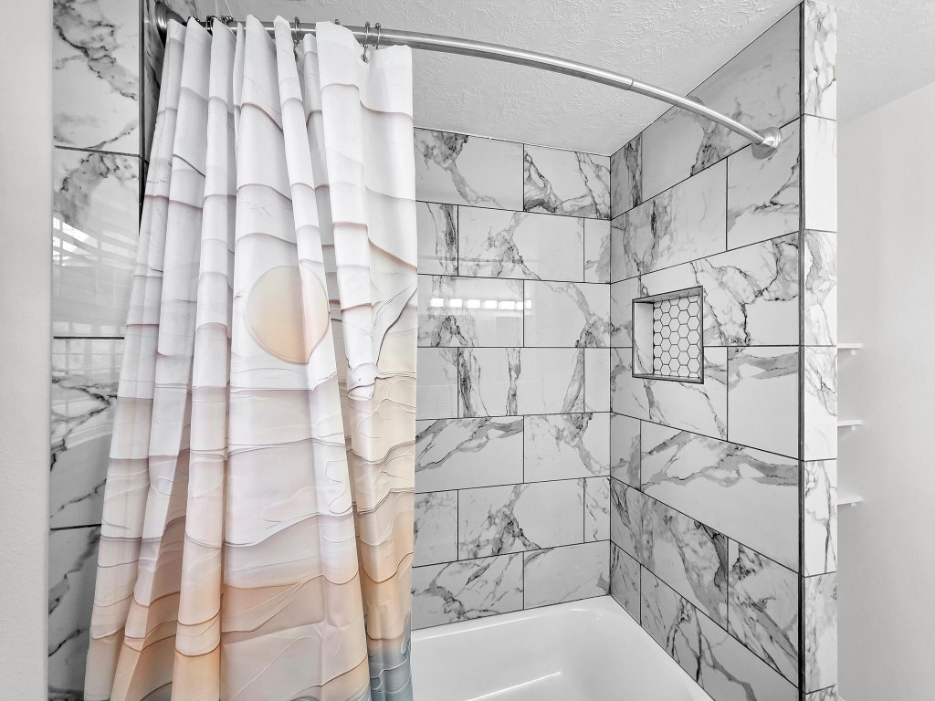 Over the Rainbow Vacation Rental in Texas - RedAwning