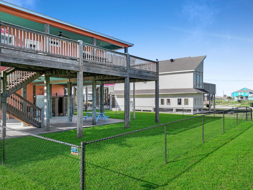 Crystal Moon Vacation Rental in Texas - RedAwning