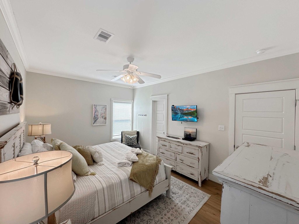 Abigail's House Vacation Rental in Texas - RedAwning