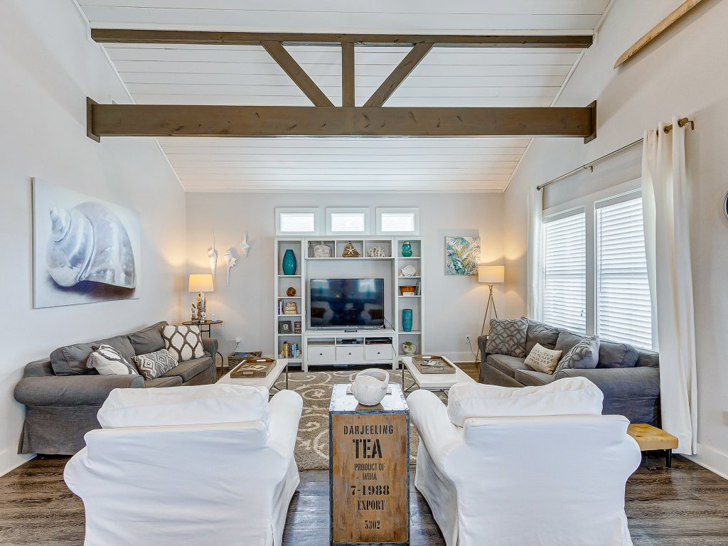 Sea La Vie Vacation Rental in Texas - RedAwning