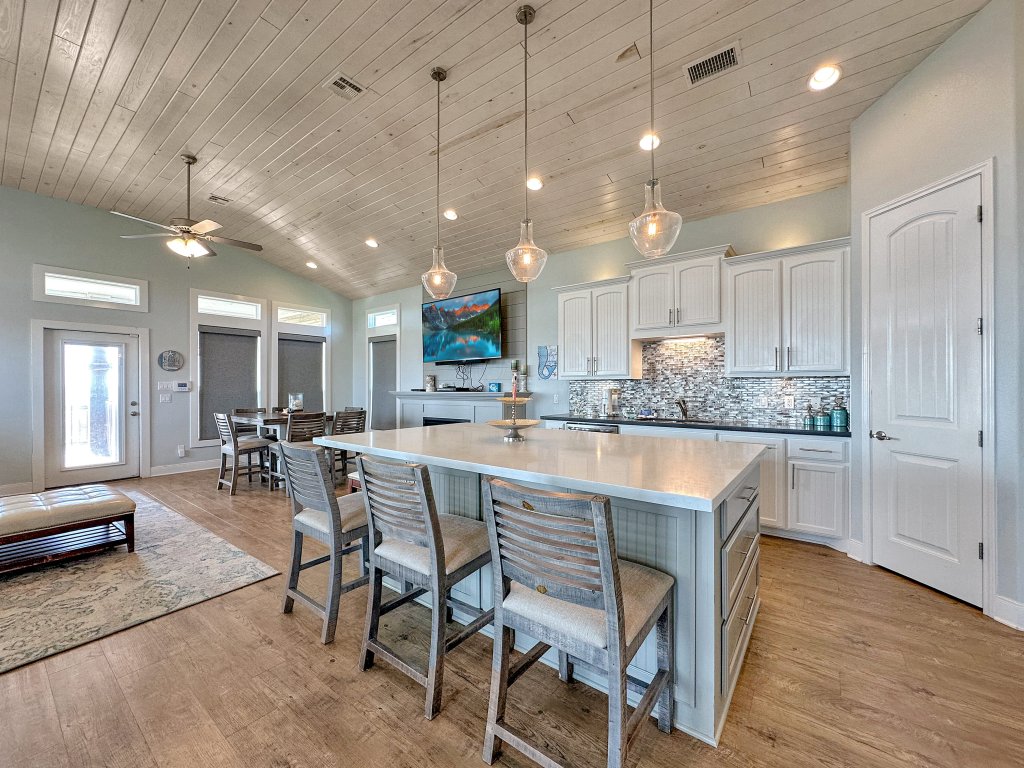 The Salty Mermaid Vacation Rental in Texas - RedAwning