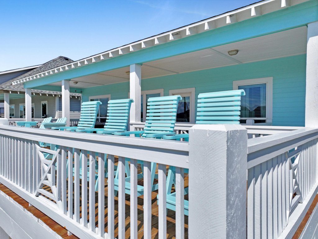 Sun of a Beach Vacation Rental in Texas - RedAwning