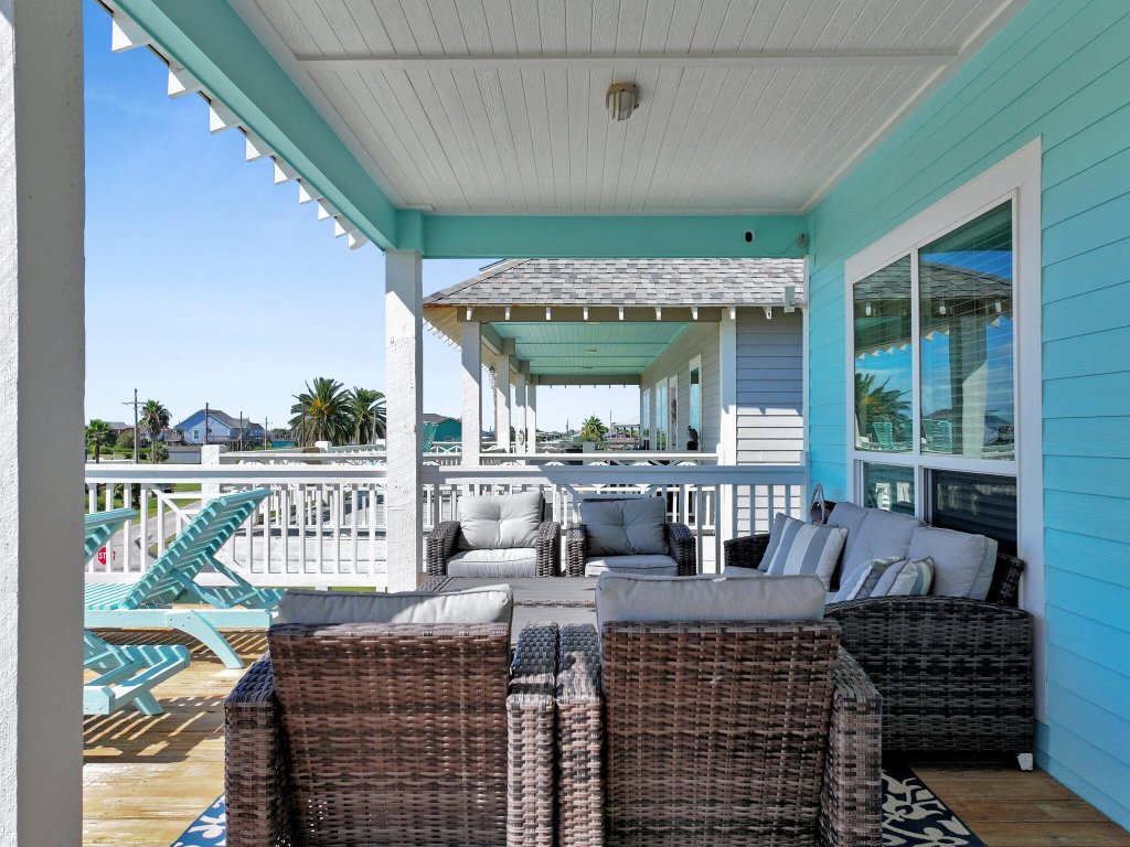 Sun of a Beach Vacation Rental in Texas - RedAwning