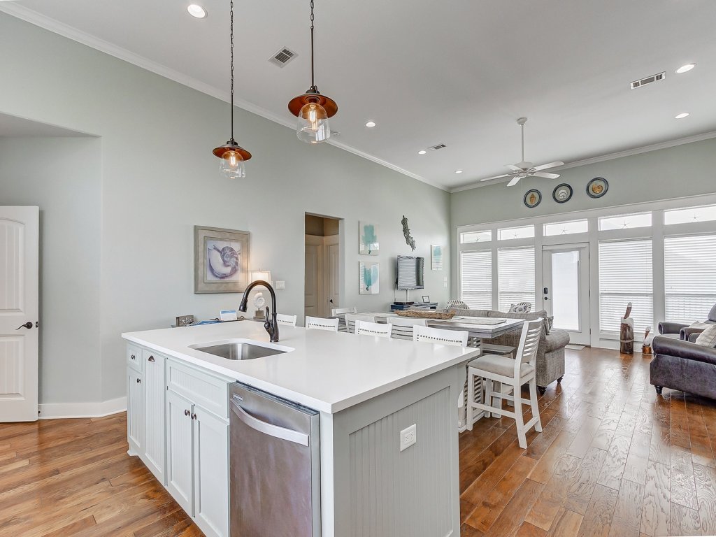 Once Upon a Tide Vacation Rental in Texas - RedAwning