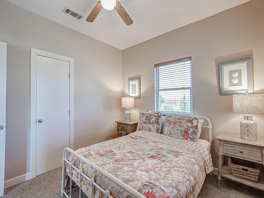 Amy's Dream Vacation Rental in Texas - RedAwning