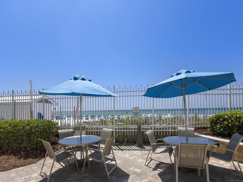 Silver Beach 0306E Vacation Rental in Destin - RedAwning