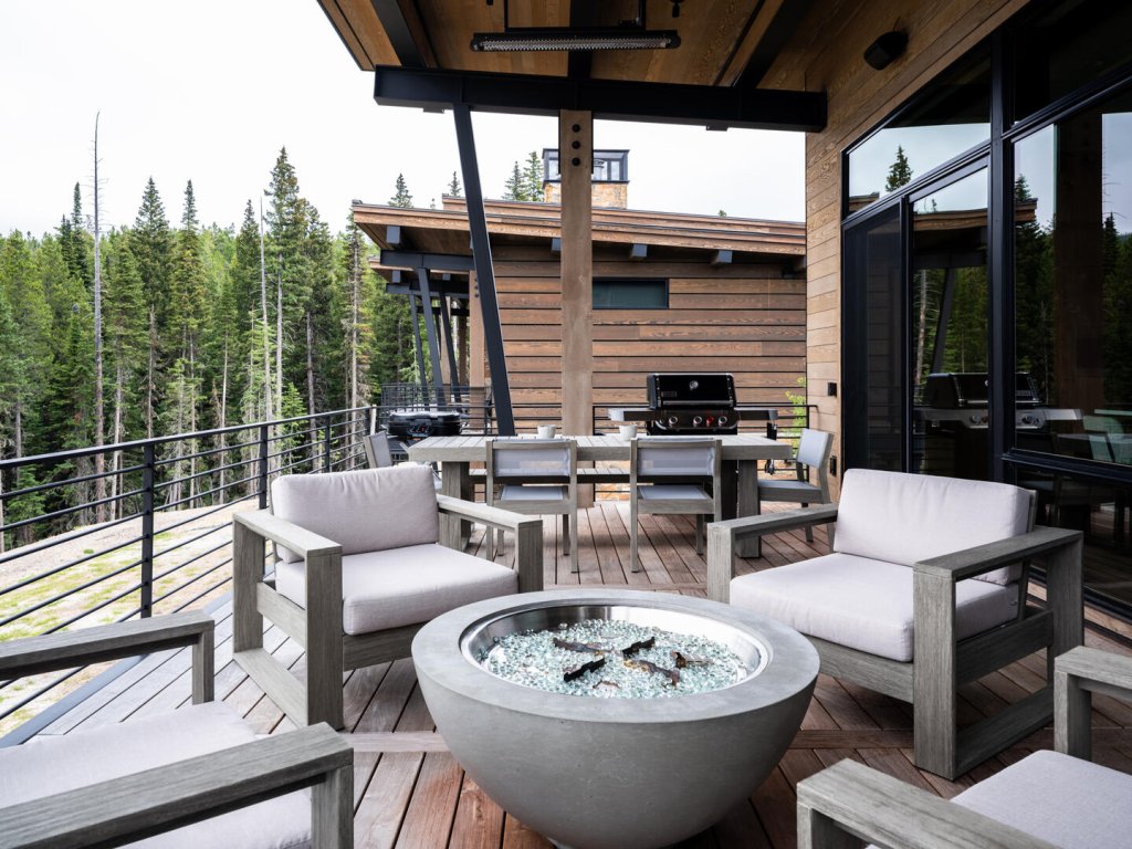 13 Speedwell Drive Vacation Rental in Big Sky - RedAwning