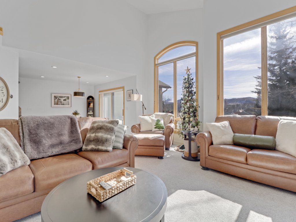 Pedal and Peak 113A - Fully Renovated Luxury Home in Dillon Vacation Rental in Dillon - RedAwning