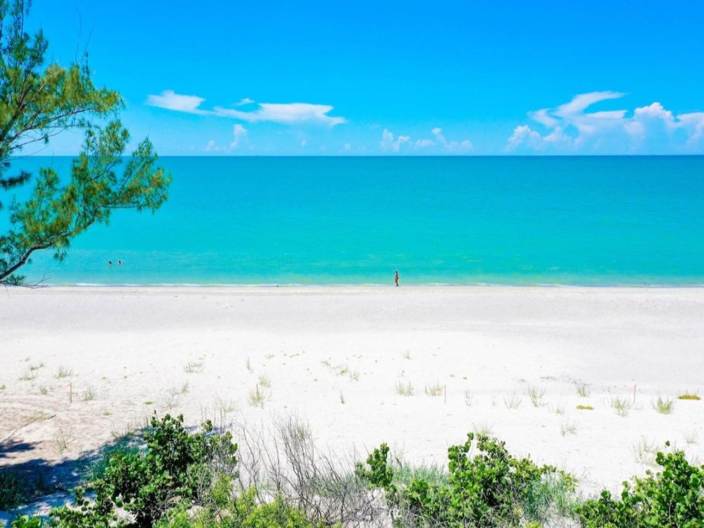Bird of Paradise Vacation Rental in Captiva - RedAwning