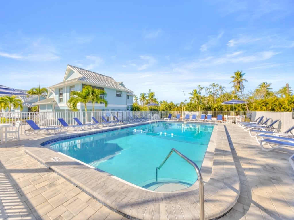 Seashells Unit 20 - Shiny Star Vacation Rental in Sanibel - RedAwning