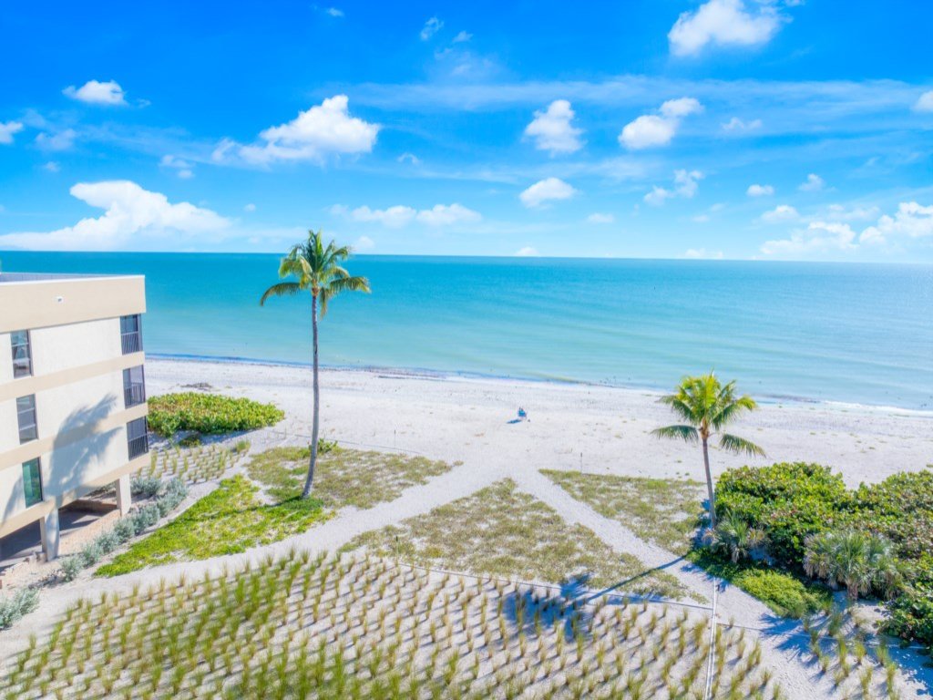 Kings Crown 211 Vacation Rental in Sanibel - RedAwning