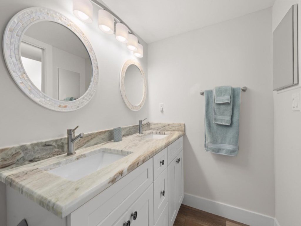 Kings Crown Unit 212 Vacation Rental in Sanibel - RedAwning