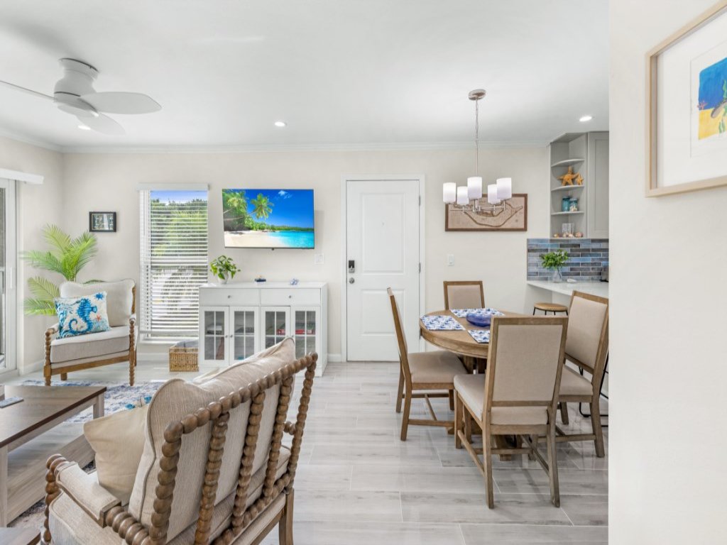 Seashells Unit 33 Vacation Rental in Sanibel - RedAwning