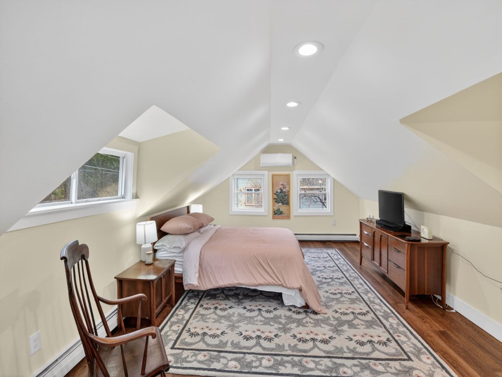Saratoga Cottage | 2BR Near Track & Lake Vacation Rental in Saratoga Springs - RedAwning