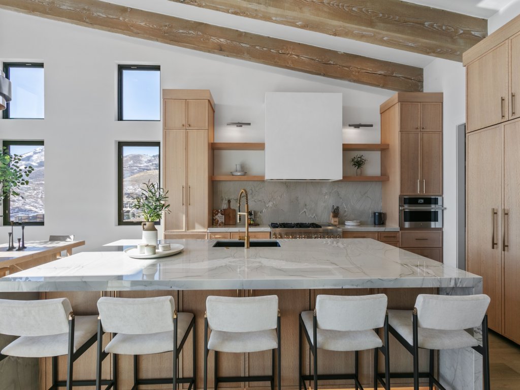Luxury Deer Valley East Village Retreat | Hot Tub Vacation Rental in Utah - RedAwning