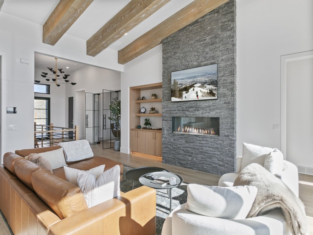 Luxury Deer Valley East Village Retreat | Hot Tub Vacation Rental in Utah - RedAwning