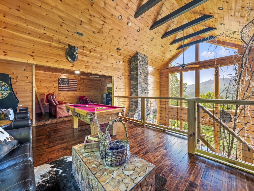 A Tree Top View Vacation Rental in Gatlinburg - RedAwning