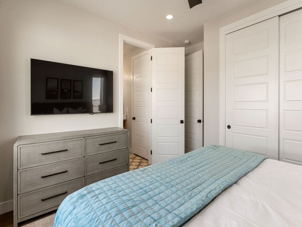 Sunset Pearl at Desert Color Vacation Rental in St. George - RedAwning