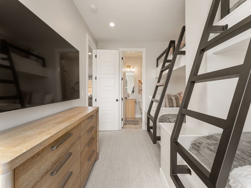 Sunset Pearl at Desert Color Vacation Rental in St. George - RedAwning