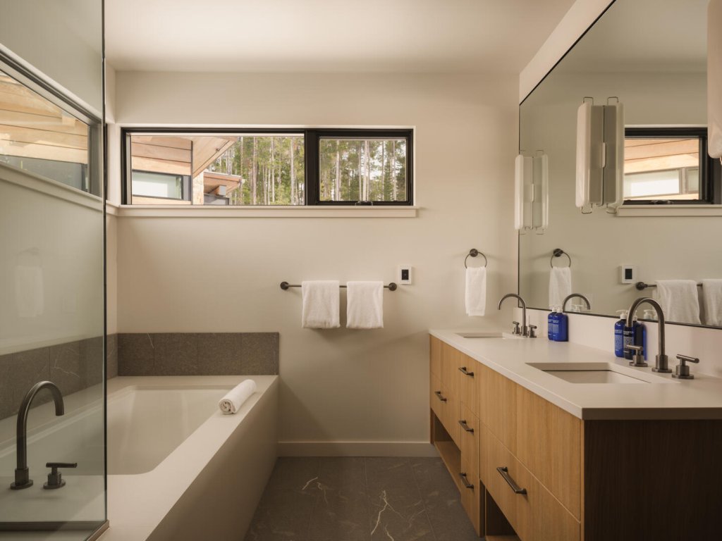 8 Speedwell Vacation Rental in Big Sky - RedAwning