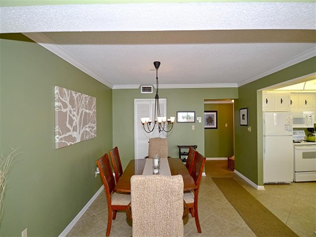Shoreline Towers 1046 Vacation Rental in Destin - RedAwning