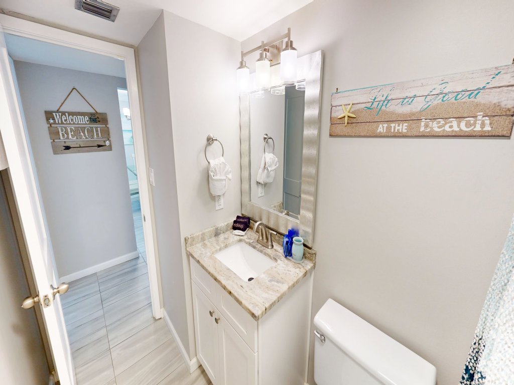 Shoreline Towers 1105 Vacation Rental in Destin - RedAwning