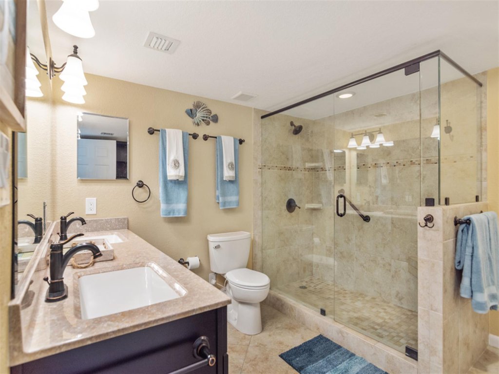 Shoreline Towers 1034 Vacation Rental in Destin - RedAwning