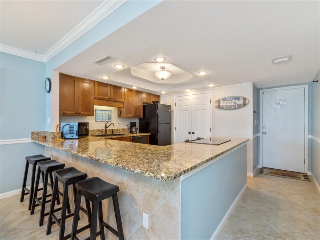 Shoreline Towers 1034 Vacation Rental in Destin - RedAwning