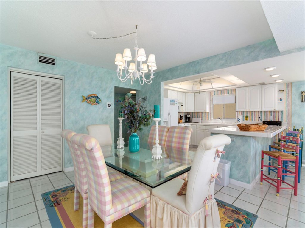 Shoreline Towers 2096 Vacation Rental in Destin - RedAwning