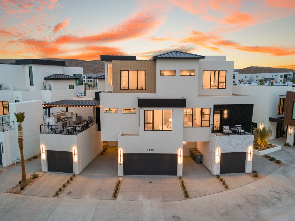 The Ultimate Pearl Beach Experience Vacation Rental in St. George - RedAwning
