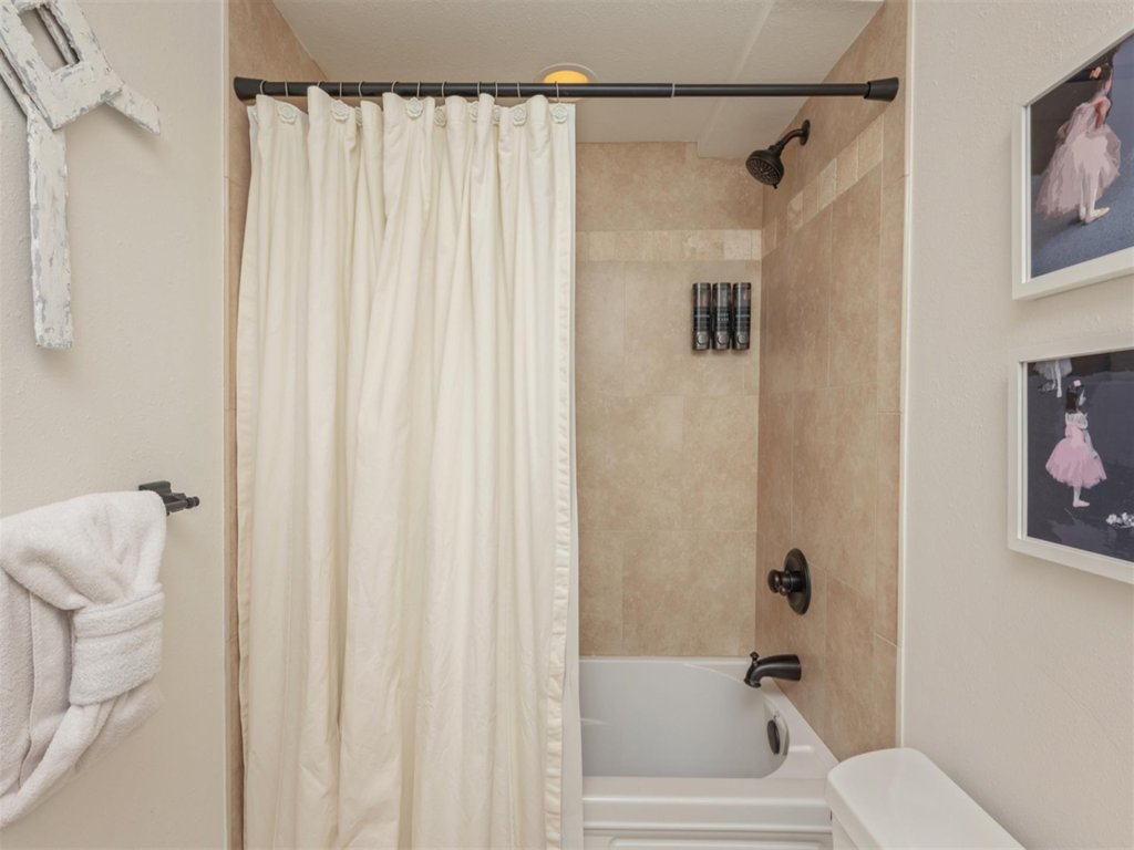 Shoreline Towers 3102 Vacation Rental in Destin - RedAwning