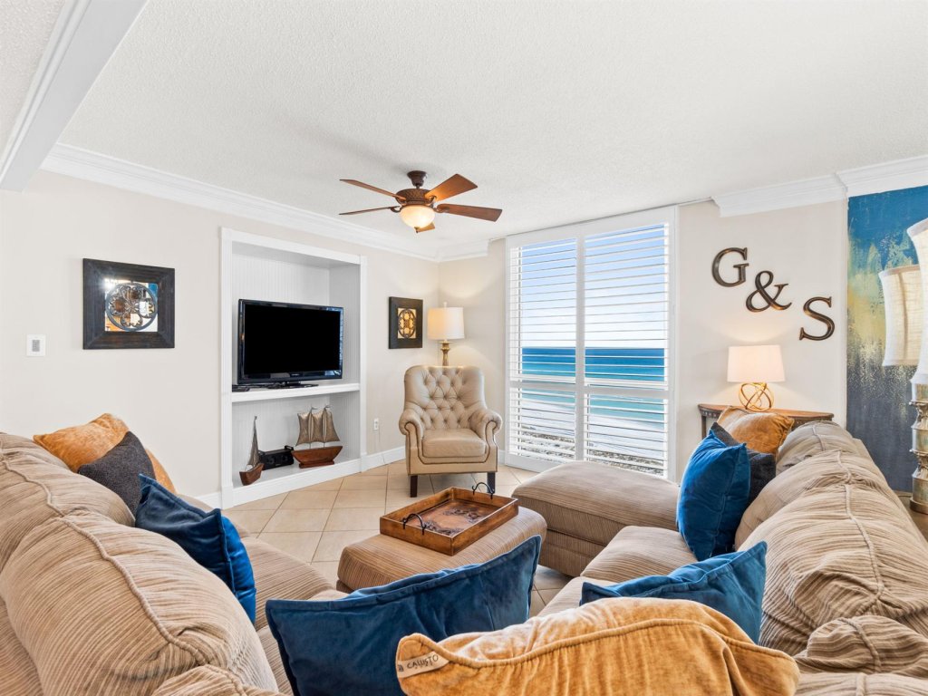 Shoreline Towers 1086 Vacation Rental in Destin - RedAwning
