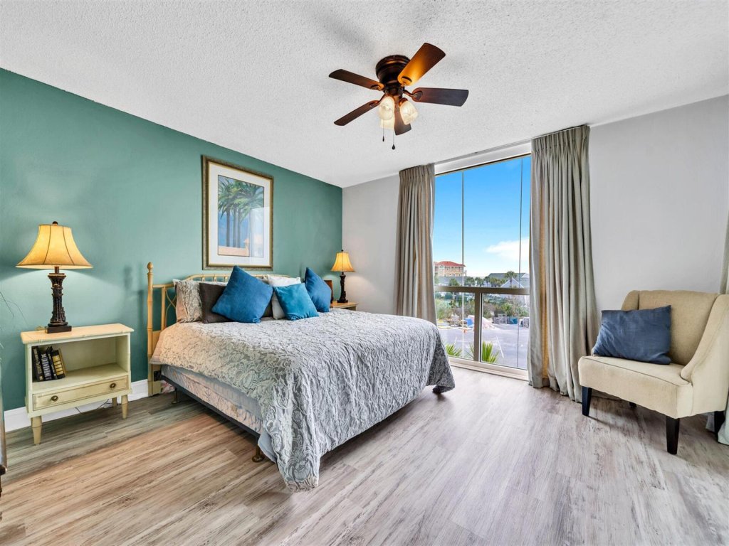 Shoreline Towers 3044 Vacation Rental in Destin - RedAwning