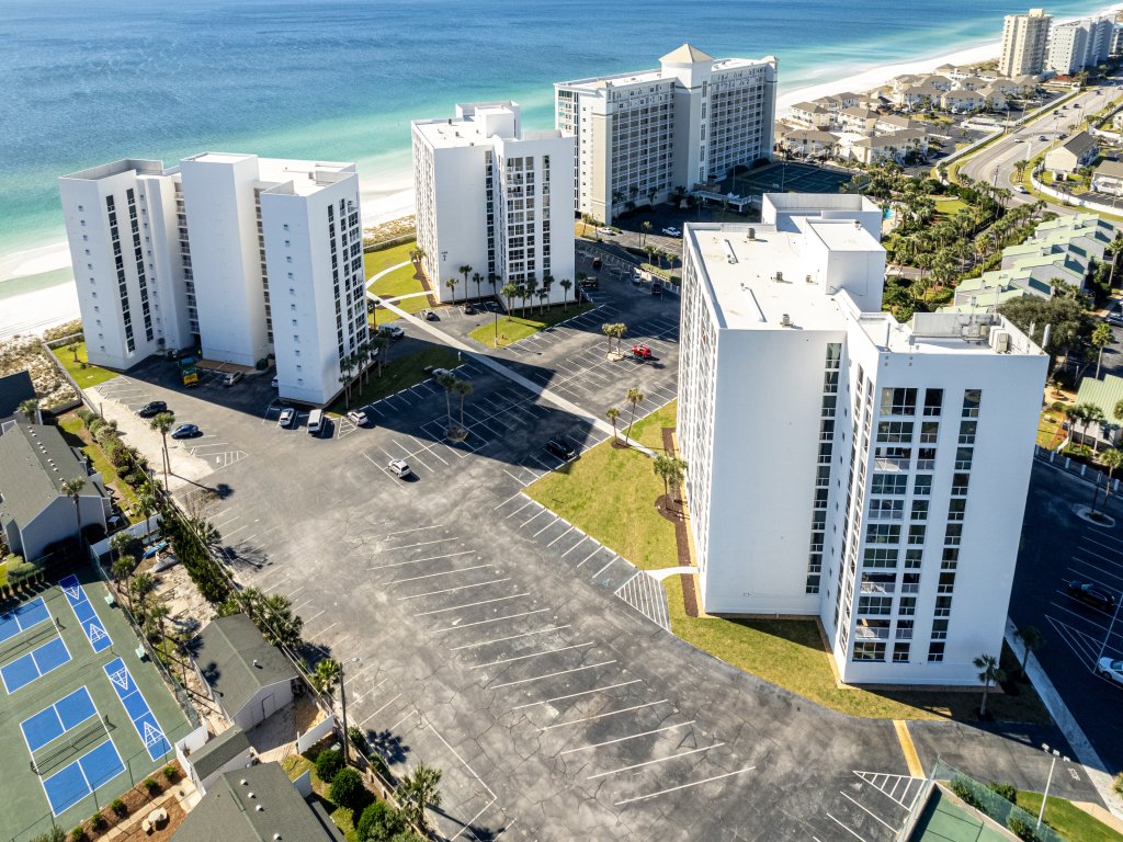Shoreline Towers 1056 Vacation Rental in Destin - RedAwning