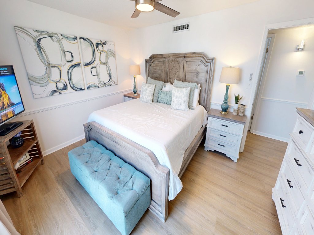 Shoreline Towers 2051 Vacation Rental in Destin - RedAwning
