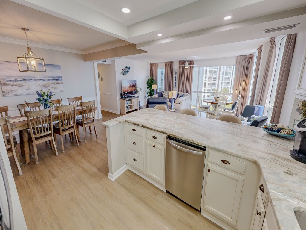 Shoreline Towers 2051 Vacation Rental in Destin - RedAwning