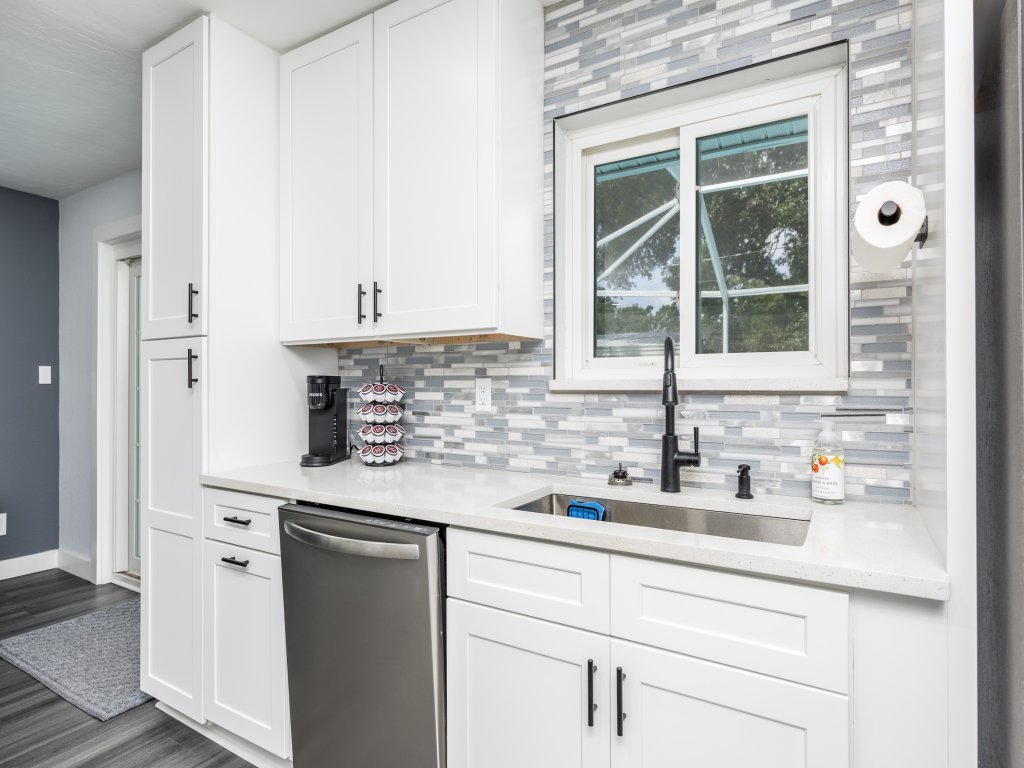Poolside Paradise Vacation Rental in Sarasota - RedAwning